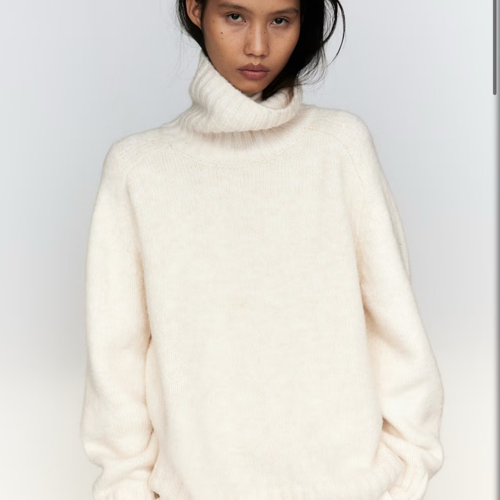 H&M White Cowl Neck Sweater Soft Knit Minimalist